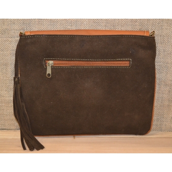 Torebka ze skóry etno w ciemnobrązowym kolorze  z koralikami mullo .